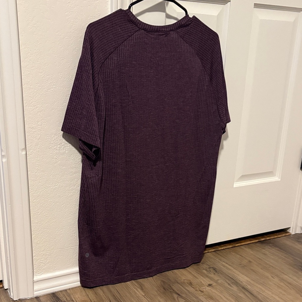 Lulu lemon metal vent Men's Purple Shirt